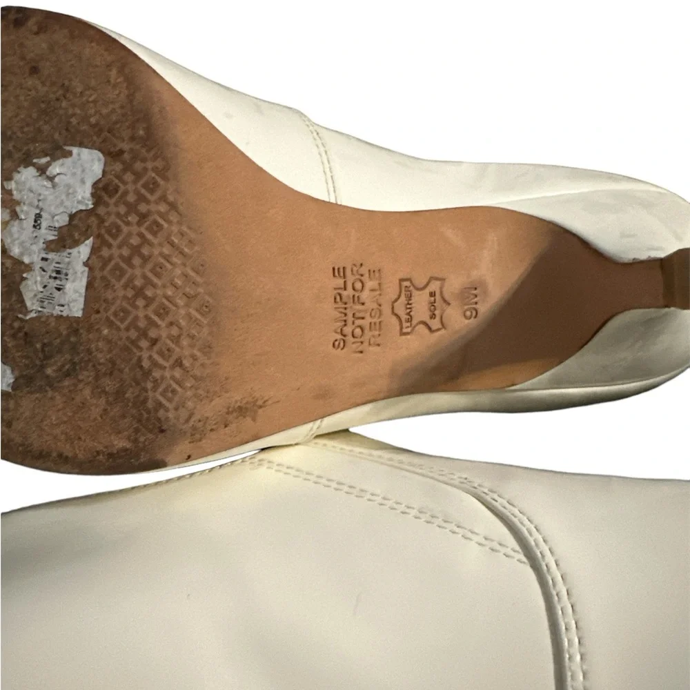 Tory Burch super cute ivory heel booties - Picture 7 of 7